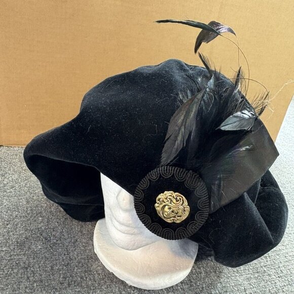Vintage 90s J. Peterman Slouch Beret Cap L Velvet‎ Feather Medallion Italy